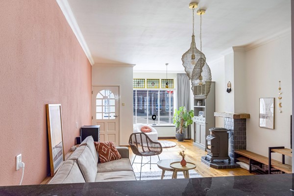 Foto - Te koop: Karakteristieke tussenwoning met garage in Tilburg!